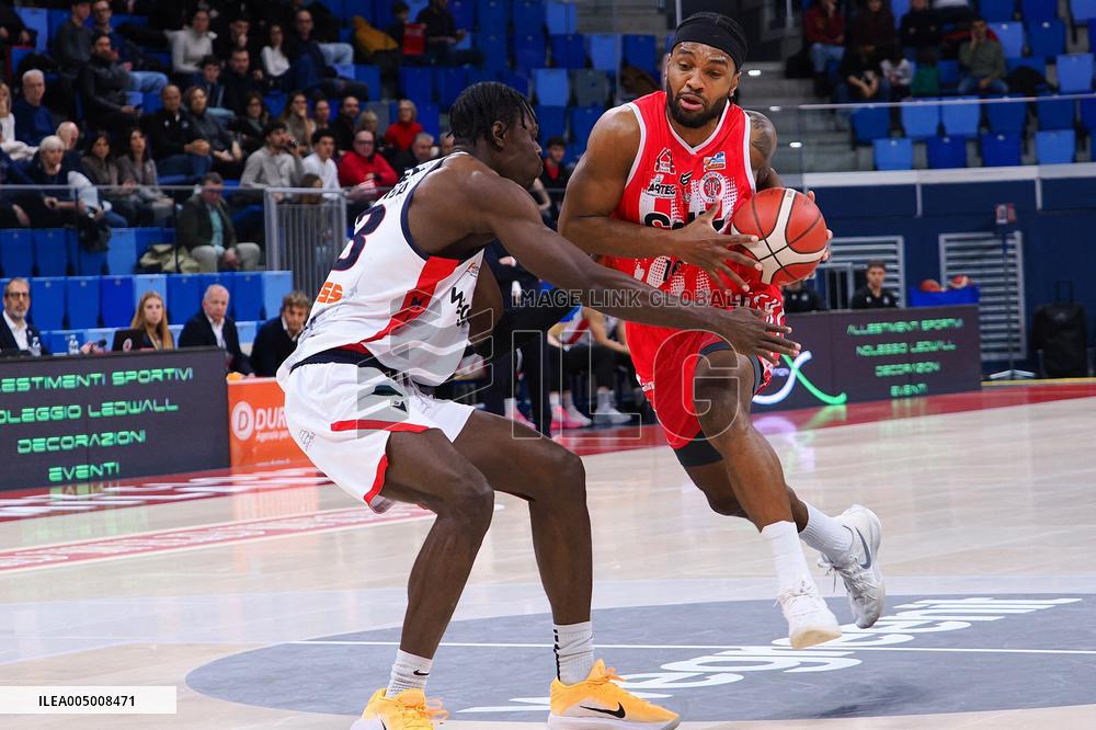 BASKET - Serie A2 - Wegreenit Urania Milano vs Sella Cento