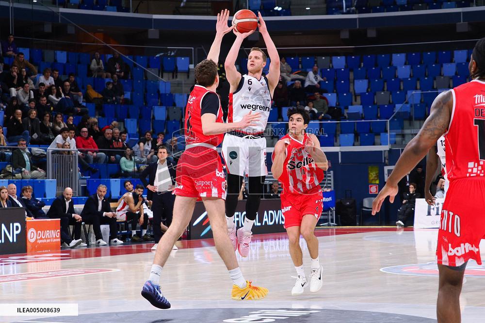 BASKET - Serie A2 - Wegreenit Urania Milano vs Sella Cento