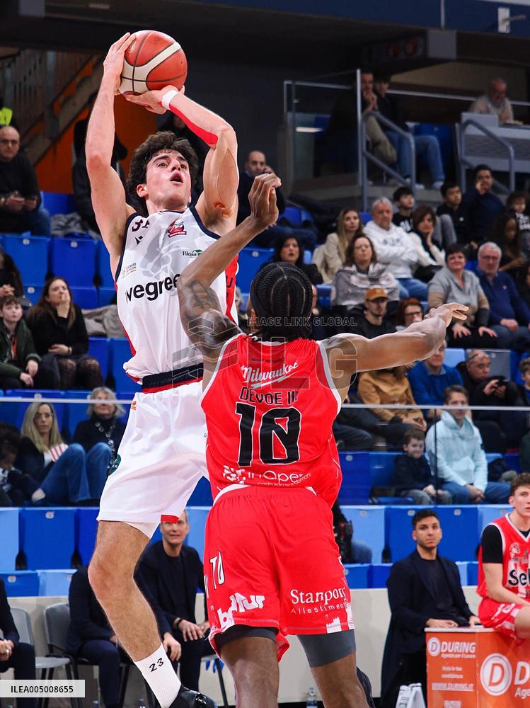 BASKET - Serie A2 - Wegreenit Urania Milano vs Sella Cento