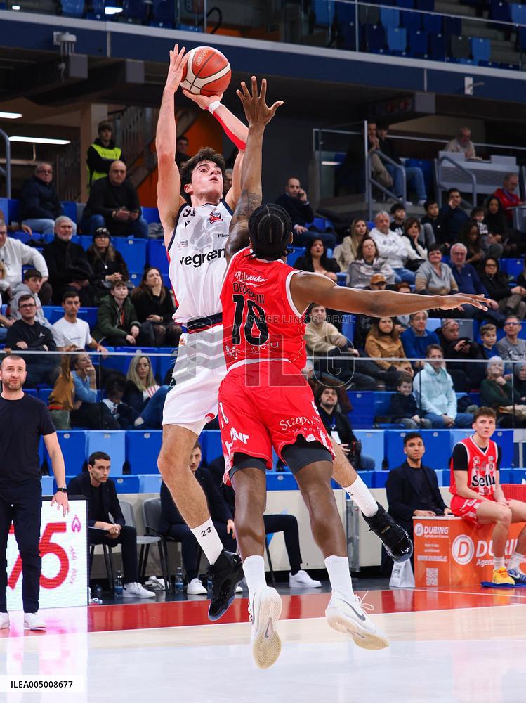 BASKET - Serie A2 - Wegreenit Urania Milano vs Sella Cento