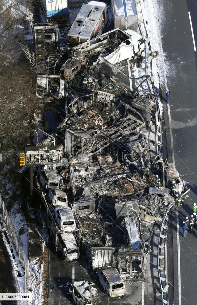 Fatal vehicle pileup on eastern Japan expressway