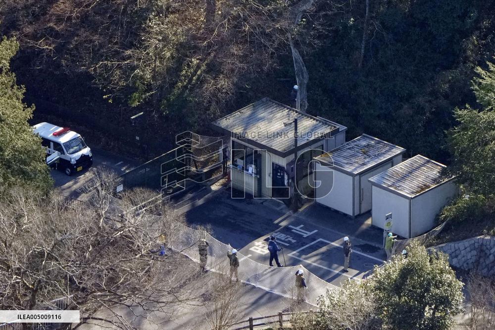 Wolf escapes at western Tokyo zoo