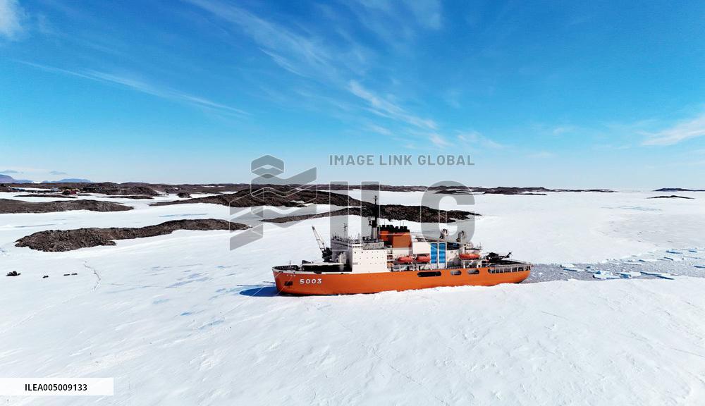 Icebreaker Shirase off Japan Antarctic base