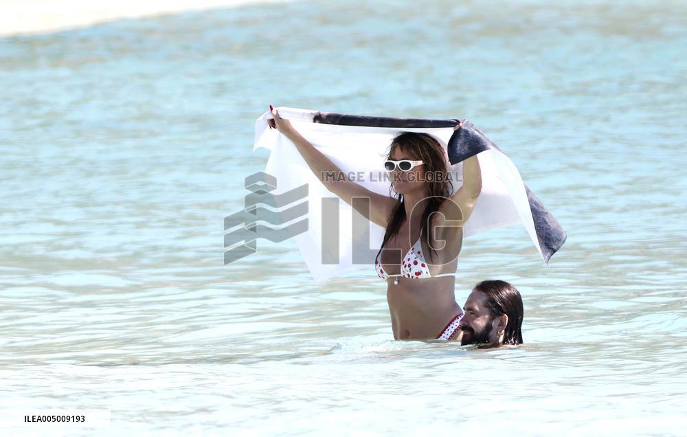 Heidi Klum, Tom Kaulitz and Bill Kaulitz in St Barths - France