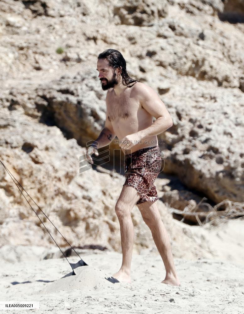 Heidi Klum, Tom Kaulitz and Bill Kaulitz in St Barths - France
