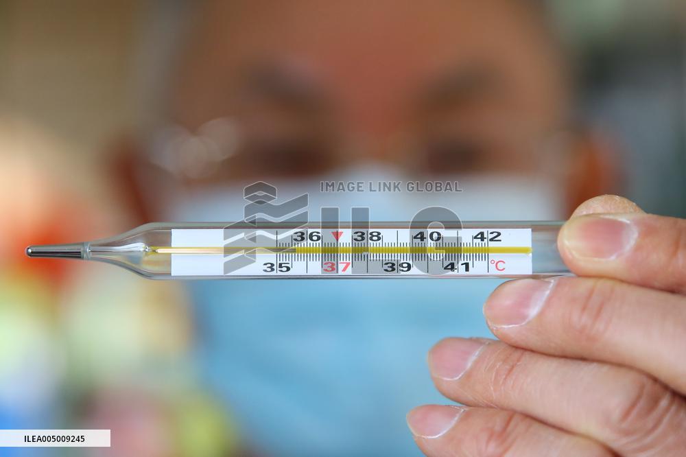 Mercury-containing Thermometer