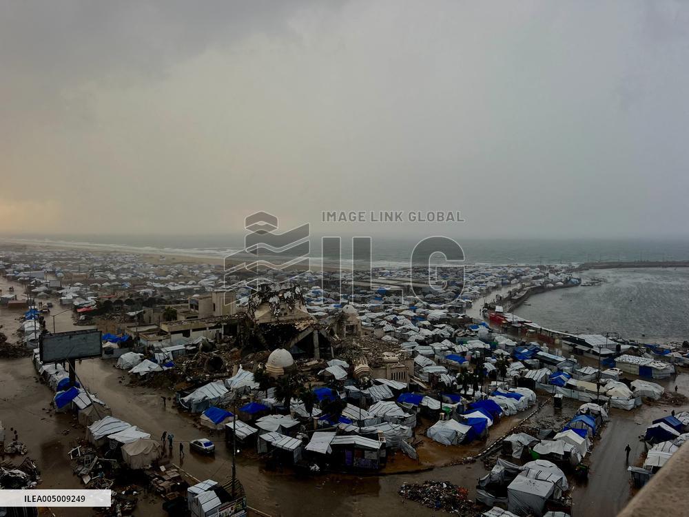 Gaza Seaport Storm Makeshift Tents
