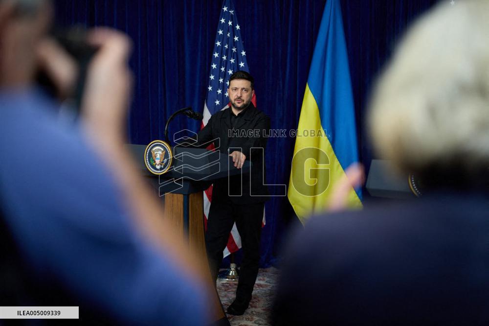 President Trump Meets with Ukrainian President Zelenskyy - Mar-a-Lago