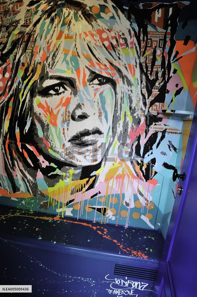 Illustration - Brigite Bardot Art Installation - Paris