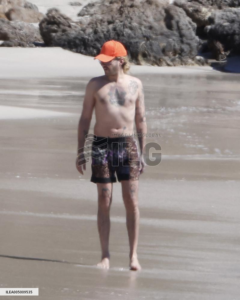 Heidi Klum, Tom Kaulitz and Bill Kaulitz in St Barths - France