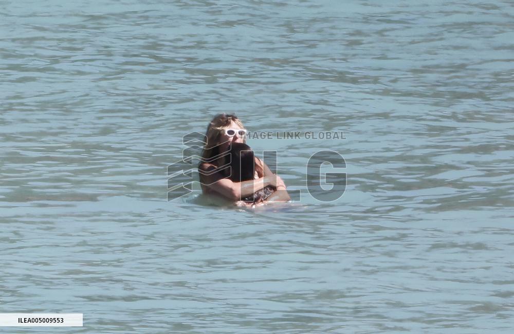 Heidi Klum, Tom Kaulitz and Bill Kaulitz in St Barths - France