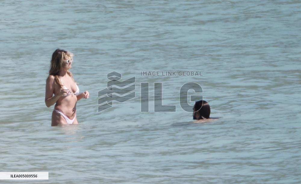 Heidi Klum, Tom Kaulitz and Bill Kaulitz in St Barths - France