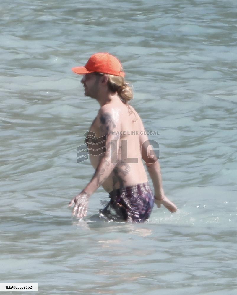 Heidi Klum, Tom Kaulitz and Bill Kaulitz in St Barths - France