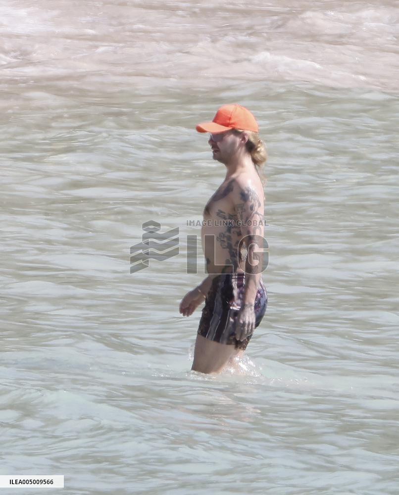 Heidi Klum, Tom Kaulitz and Bill Kaulitz in St Barths - France