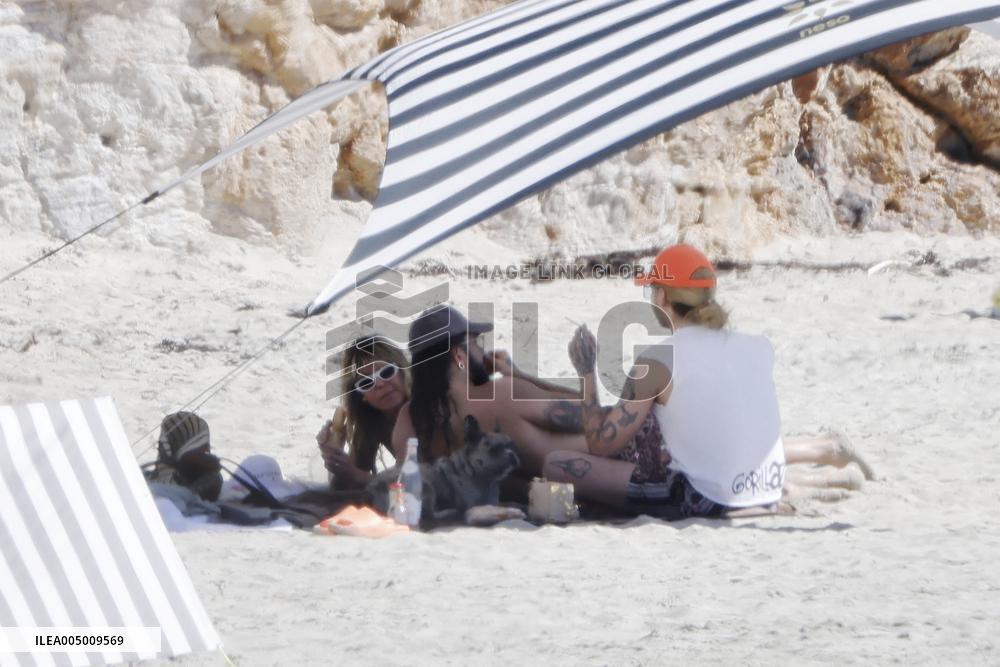 Heidi Klum, Tom Kaulitz and Bill Kaulitz in St Barths - France