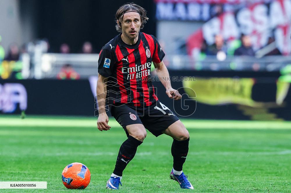 Serie A - AC Milan vs Hellas Verona FC