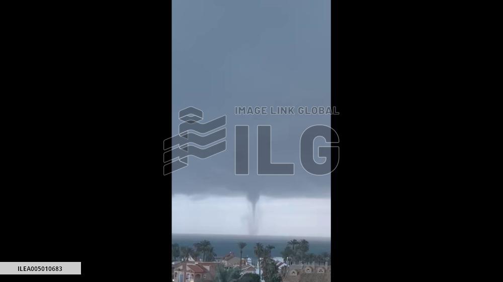 Spain: Several Waterspouts Spotted Off Mazarrón as One Makes Landfall 2