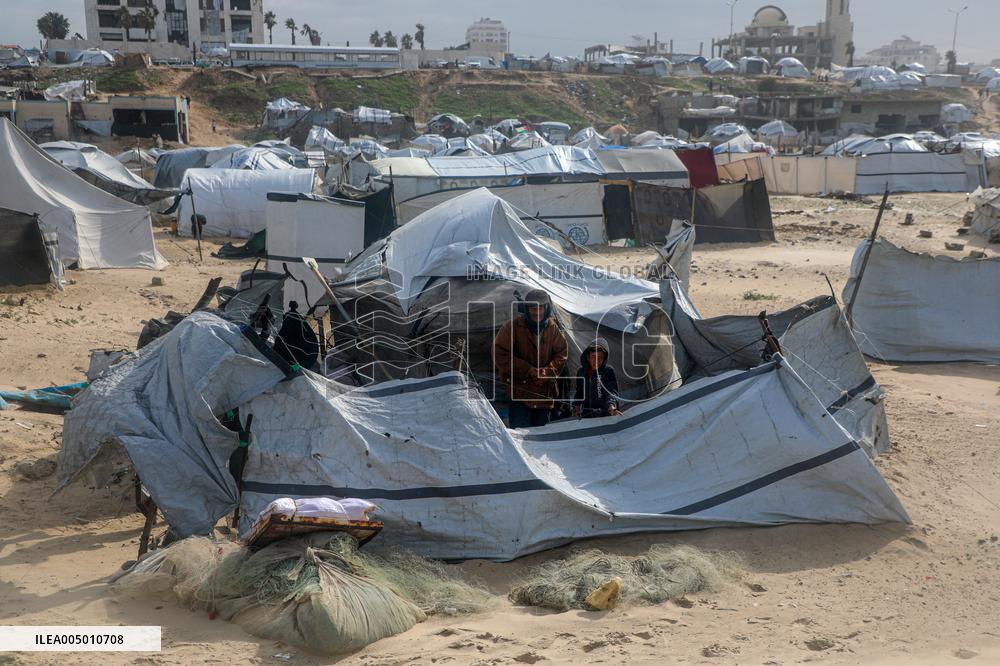 Gaza Displaced Palestinians - Gaza City