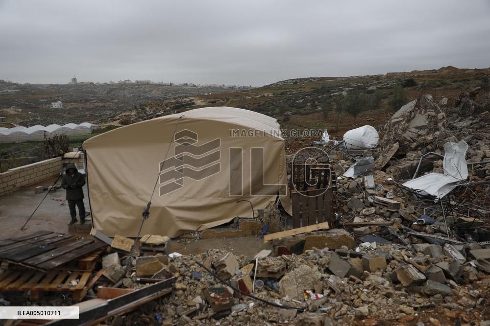 Palestinian Family Shelter - Hebron