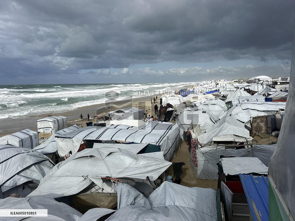 Tents Damaged By Storms - Khan Yunis