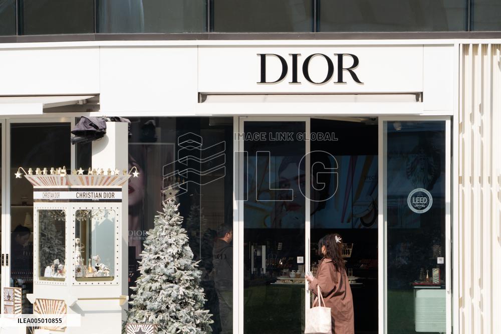 DIOR