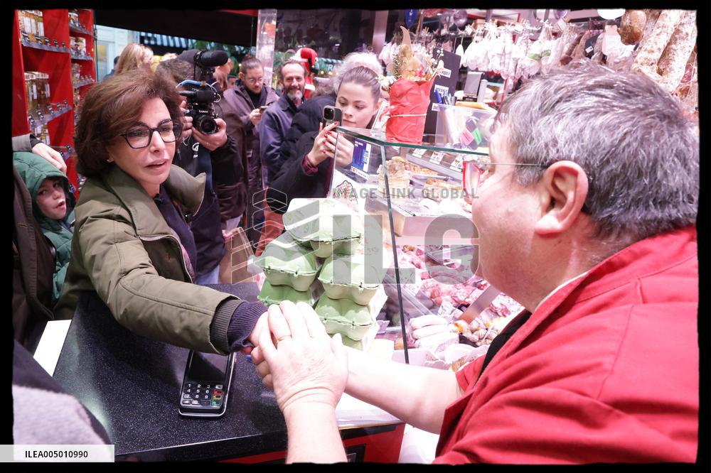 Exclusive - Rachida Dati At Montmartre Visit - Paris