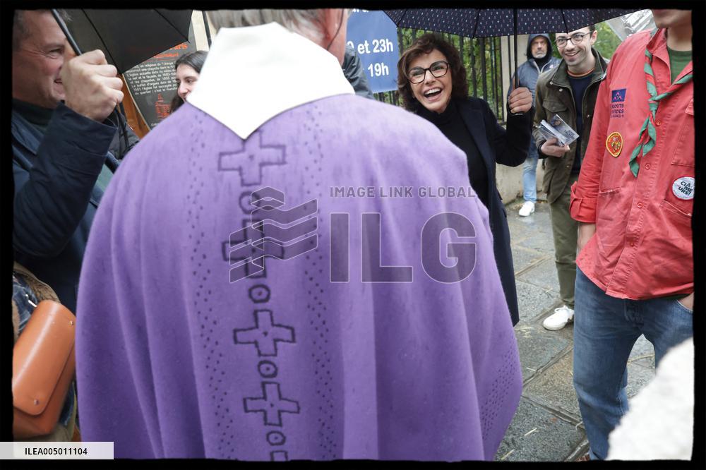 Exclusive - Rachida Dati At Monge Market Visit - Paris