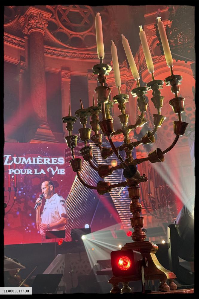 Rachida Dati At Grande Synagogue De La Victoire - Paris