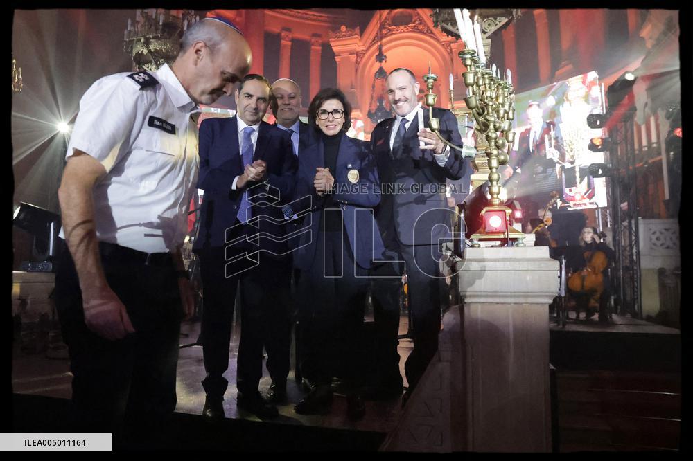 Rachida Dati At Grande Synagogue De La Victoire - Paris