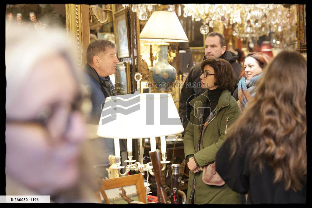 Exclusive Rachida Dati Visit Les Puces Market - Saint Ouen
