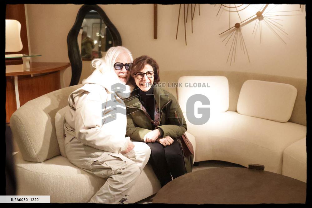 Exclusive Rachida Dati Visit Les Puces Market - Saint Ouen