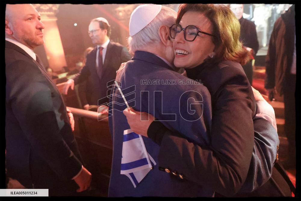 Rachida Dati At Grande Synagogue De La Victoire - Paris