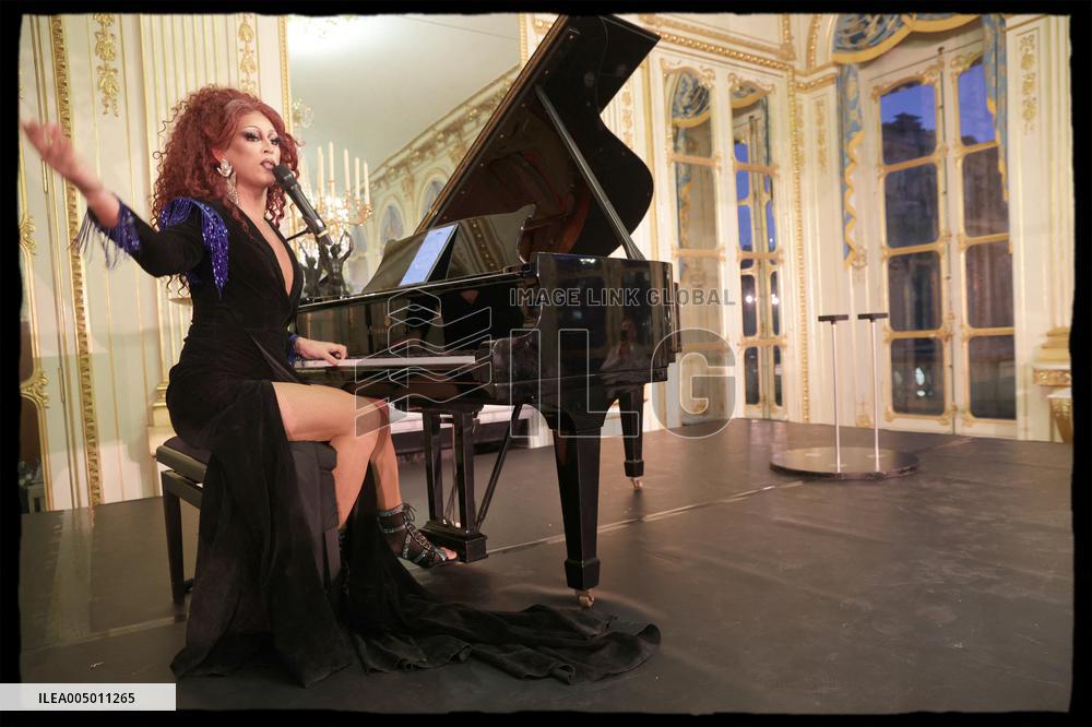 Exclusive - Rachida Dati Announces The Cabaret Season - Paris