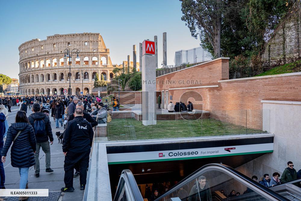 Colosseum and Porta Metronia Stations Open - Rome