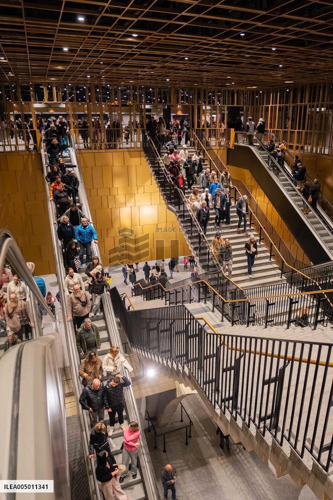 Colosseum and Porta Metronia Stations Open - Rome