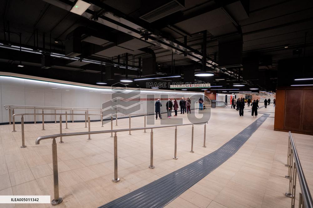 Colosseum and Porta Metronia Stations Open - Rome