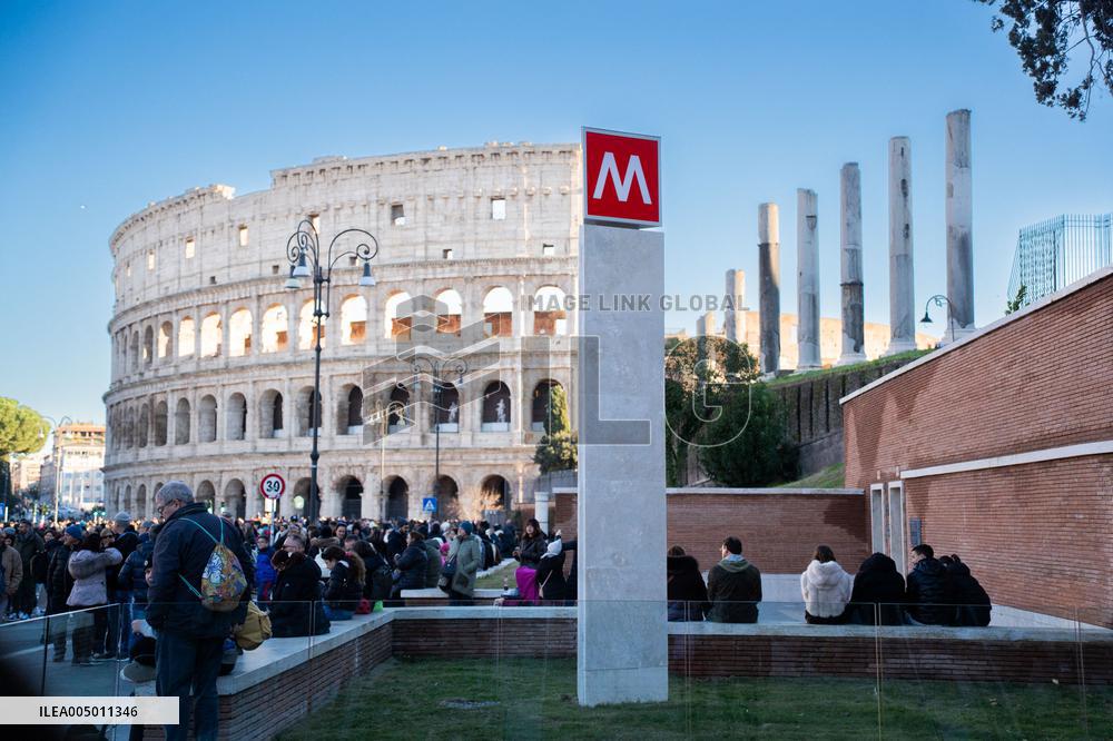 Colosseum and Porta Metronia Stations Open - Rome