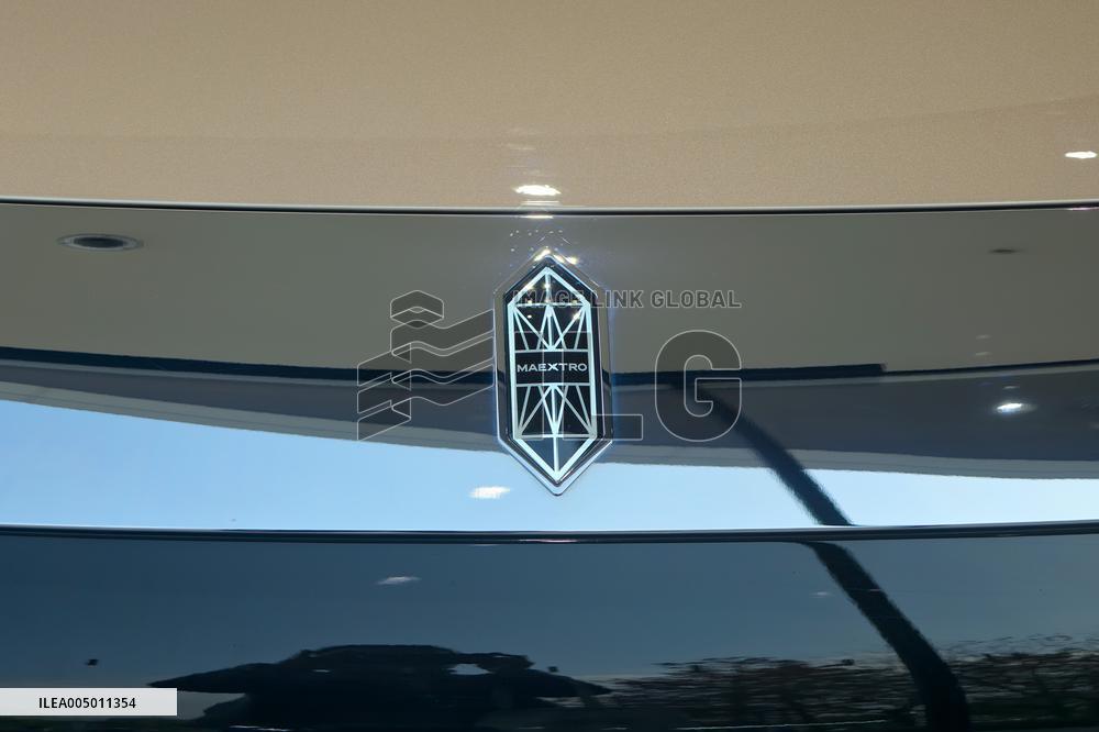 Huawei MAEXTRO Luxury Car