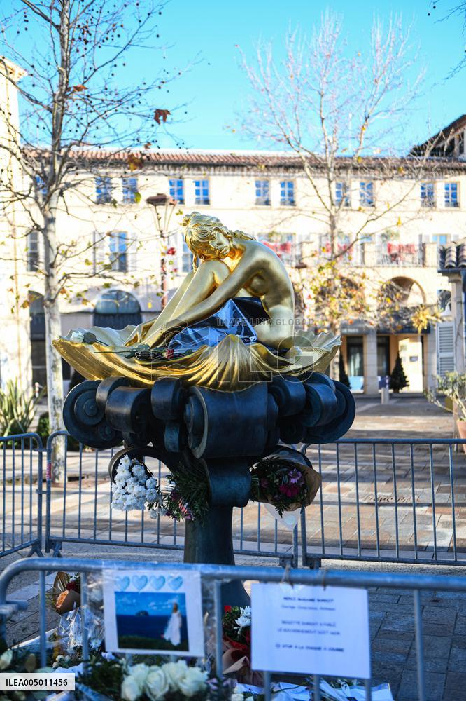 Brigitte Bardot Statue Memorial - Saint Tropez