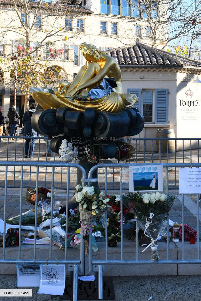 Brigitte Bardot Statue Memorial - Saint Tropez