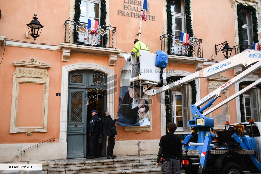 Brigitte Bardot Portraits Installed - Saint Tropez