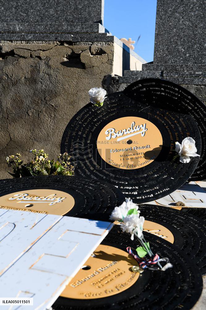 Eddie Barclay Grave Illustration - Saint Tropez