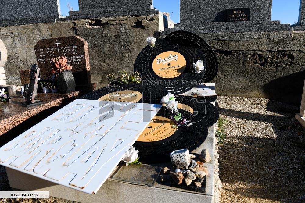 Eddie Barclay Grave Illustration - Saint Tropez