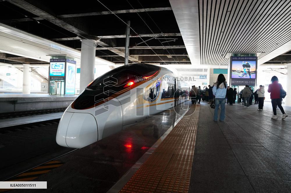 High-Speed Railway Full Line Operation - China