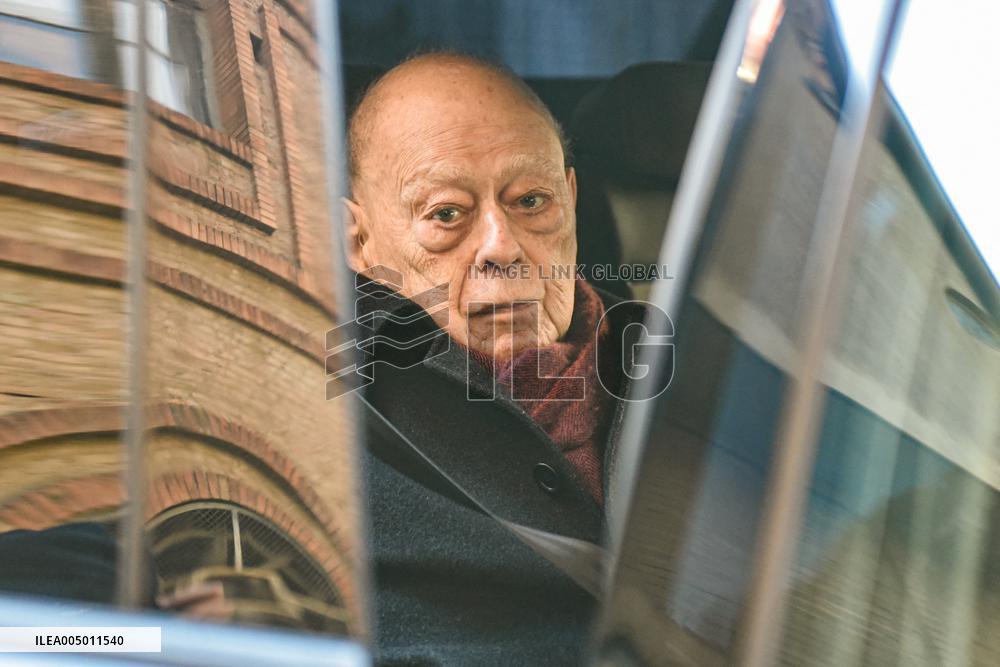 Jordi Pujol Attends Funeral of Carles Vilarrubi - Barcelona