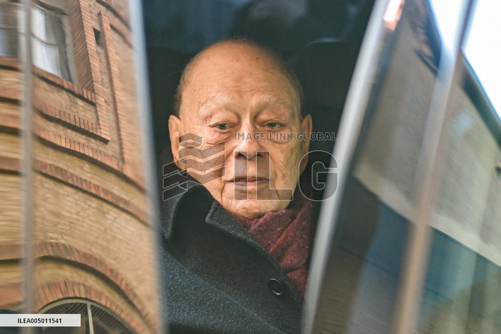 Jordi Pujol Attends Funeral of Carles Vilarrubi - Barcelona