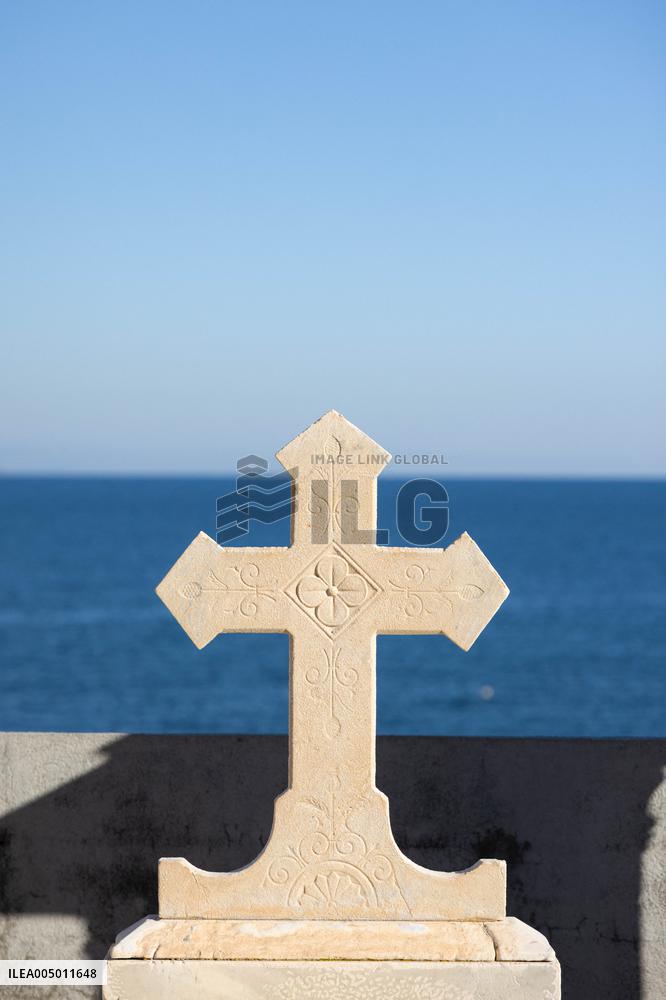 Sailors Cemetery Illustration Ahead Of Brigitte Bardot Burial - Saint Tropez