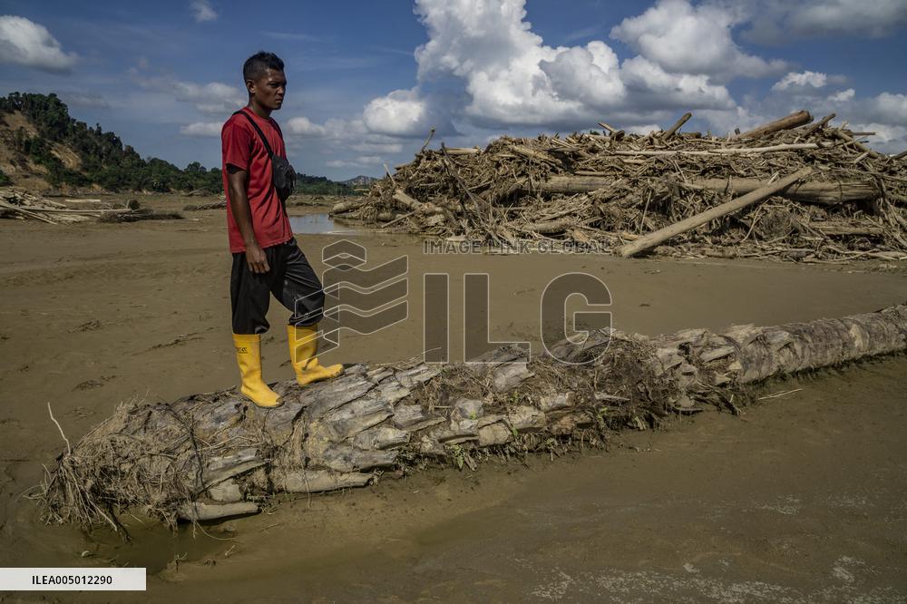 Ecological Disaster Strikes Pengidam Village - Indonesia