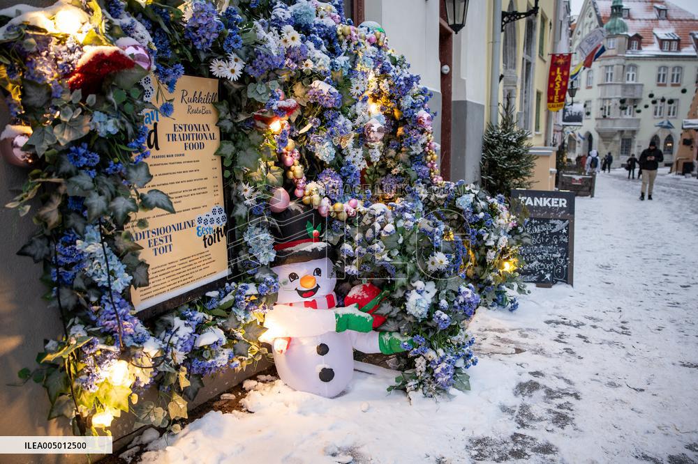 Holiday decorations in the Old Town of Tallinn