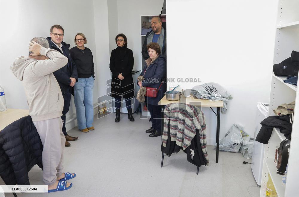 Exclu - Rachida Dati Visits the Emmaus Berthier Center - Paris